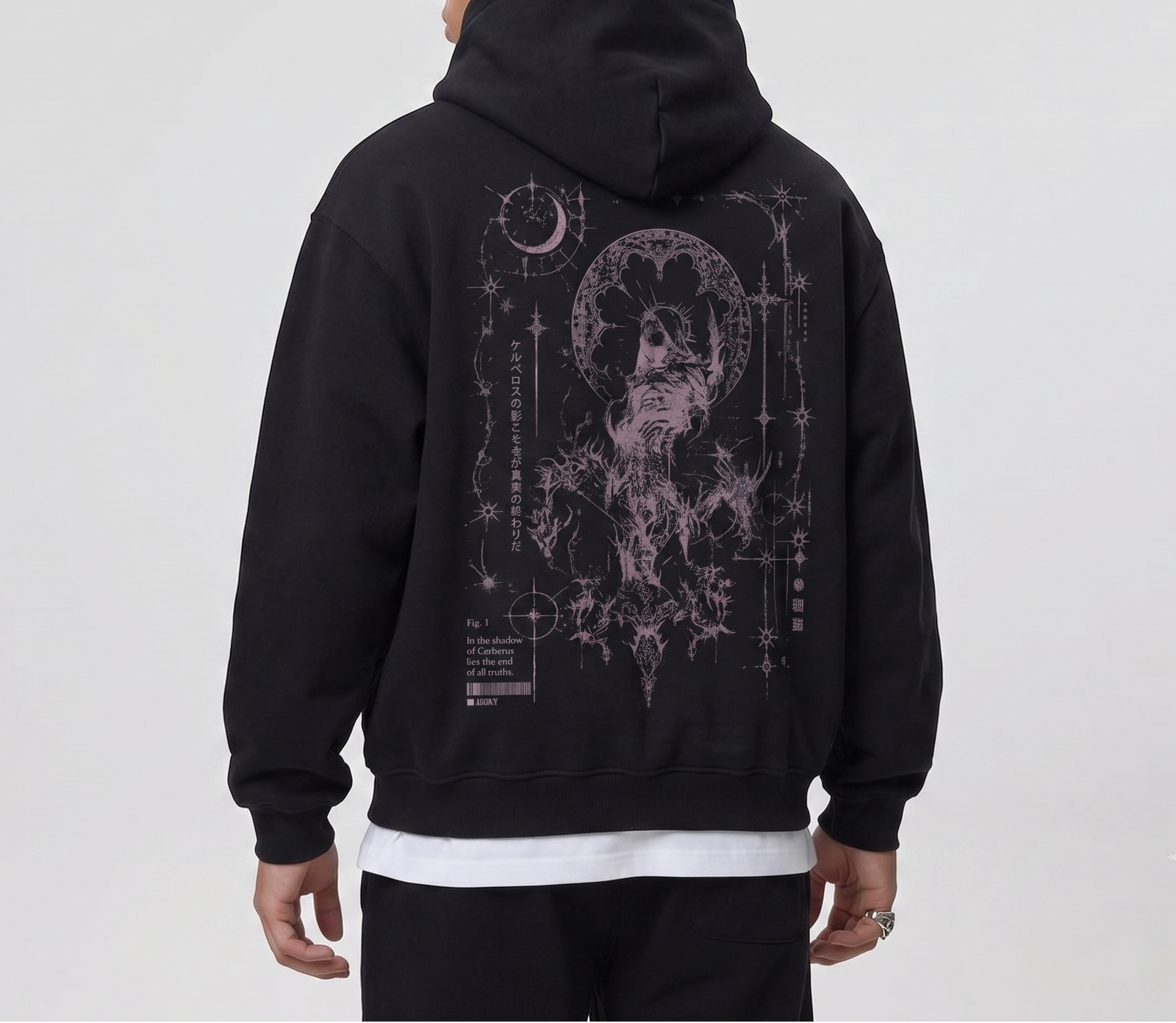 Czarna bluza z kapturem Shadow Code z gotyckim nadrukiem - tył na modelu