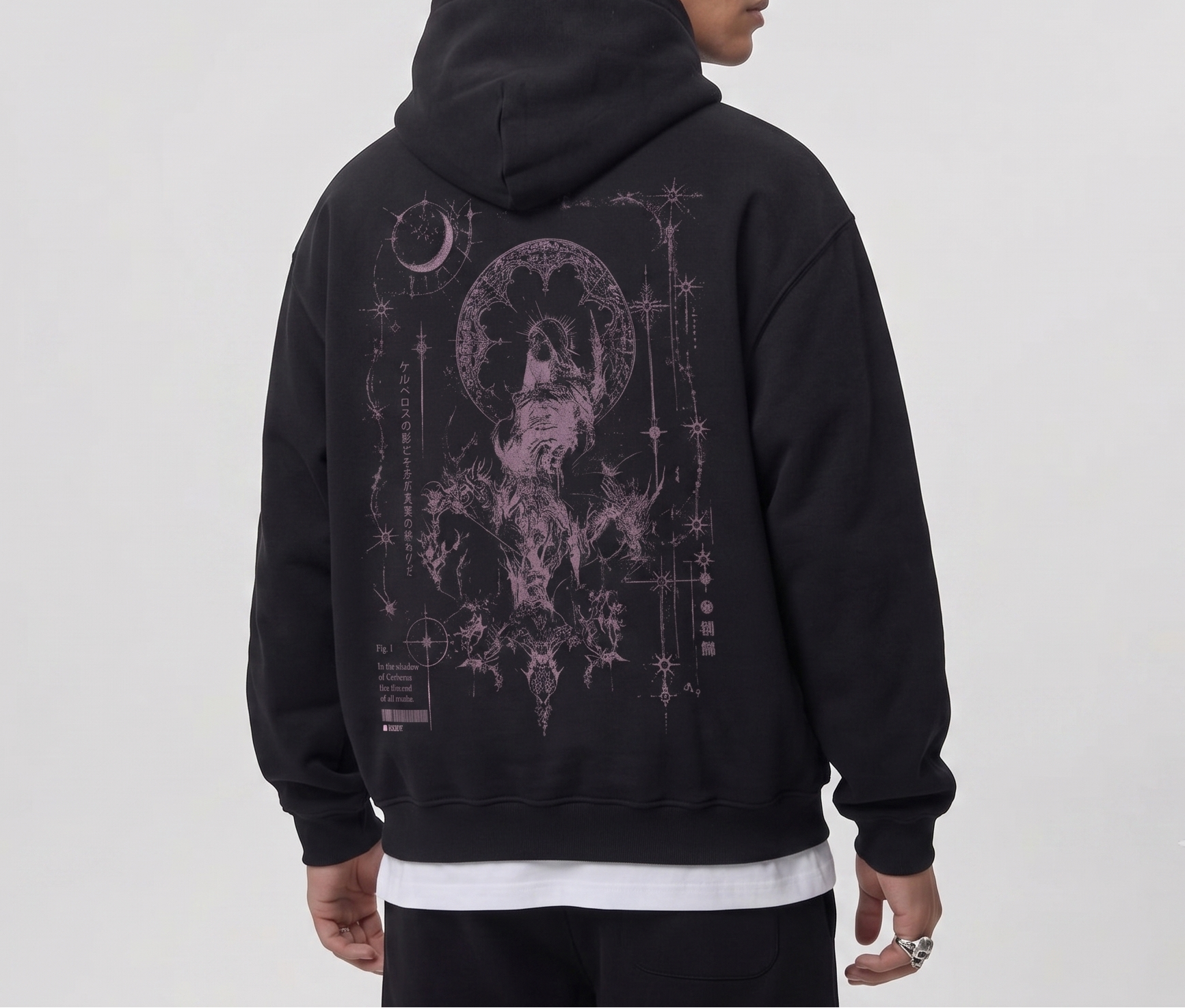 Męska czarna bluza z kapturem Shadow Code na modelu - stylizacja darkwear tył