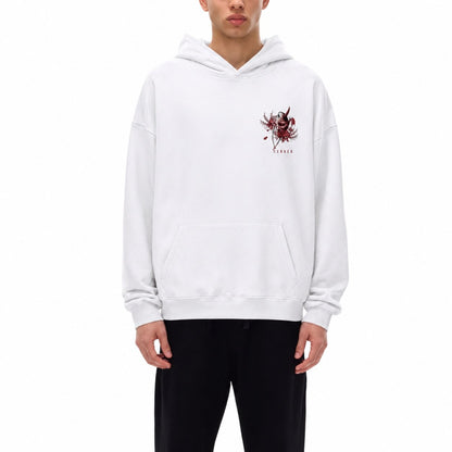 Męska biała bluza z kapturem oversize Hannya Higanbana na modelu - przód